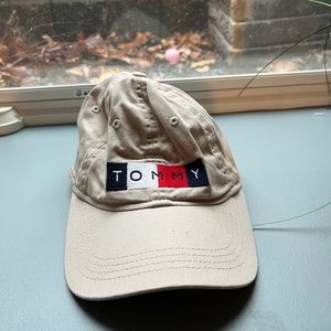 TOMMY HILFIGER CAP